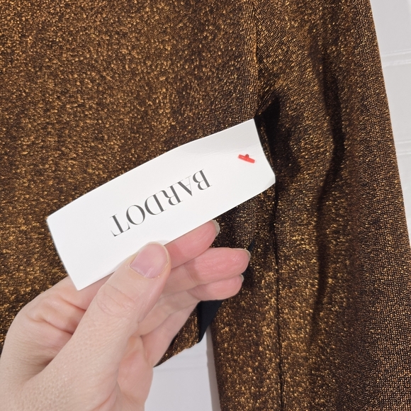 NWT Bardot Tuscany Long Sleeve Lurex Crop Top in Bronze Lur Medium - Picture 10 of 10